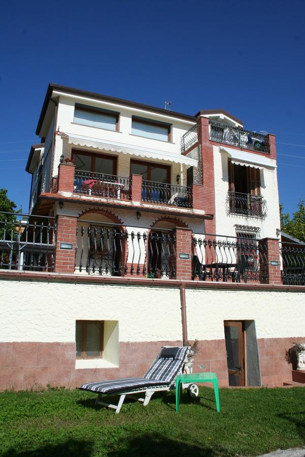 La Dolce Vita Arma di Taggia Exterior photo